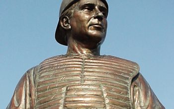 Johnny Bench Statue